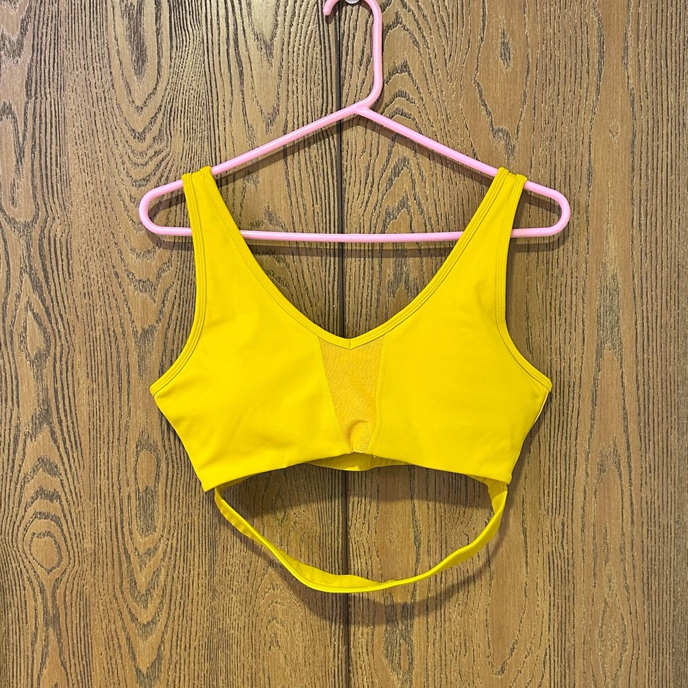 BuffBunny Yellow Athletic V-Neck Sports Bra - Picture 2 of 5